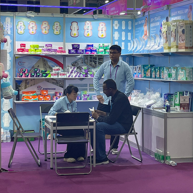 Diapersun Exhibition Wet Wipes Diapers OEM ODM Negotiation